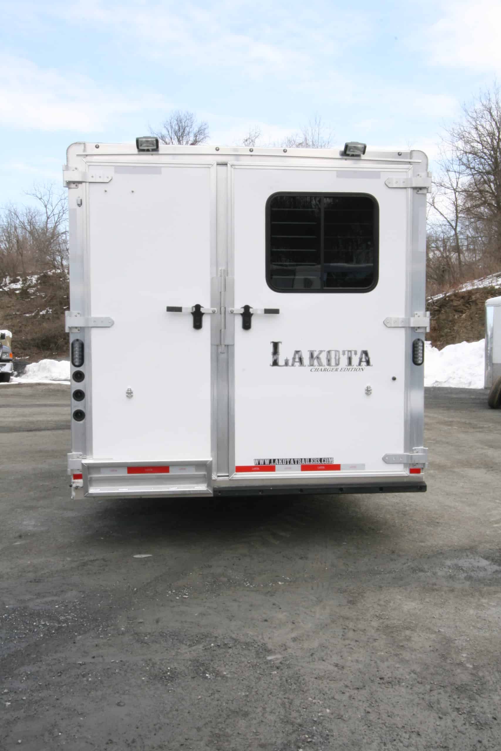2018-lakota-charger-8415-4-horse-slant
