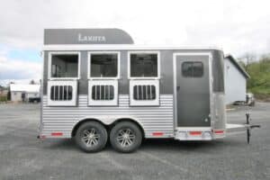 2018-Lakota-bumper-pull-8ft-wide-w/-hay-rack
