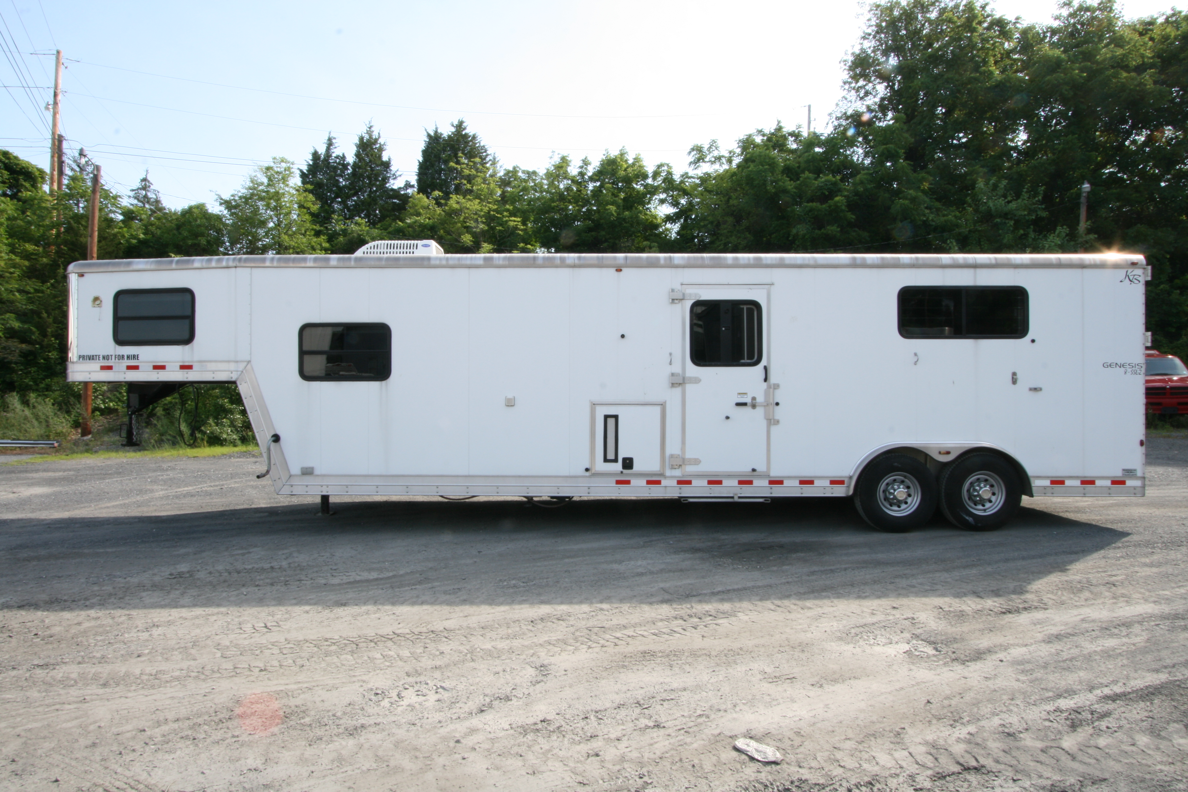 2010KieferBuilt2+1weekenderHorseTrailer Wasko's Inc.