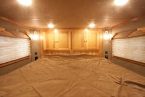 2019-smc-laramie-839sr-horse-trailer