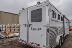 2018-lakota-charger-8313rk-horse-trailer
