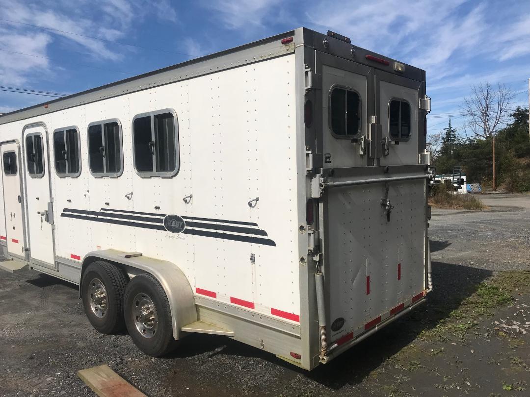 2009EBY4HORSEWDRESSINGROOMHORSETRAILER Wasko's Inc.