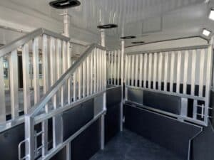 2020-merhow-next-generation-8416-slant-horse-trailer