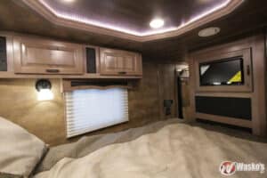 2020-lakota-big-horn-8317-custom-recliner-horse-trailer