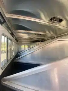 2021-Exiss-7400-4-horse-slant-load-horse-trailer