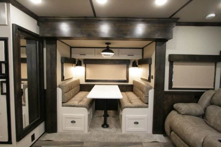 2023 MERHOW NEXT GENERATION FARM HOUSE DECOR 8317 w/6' SLIDE SLANT LOAD ...