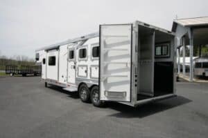 2022-lakota-charger-8313-slide-slant-load-horse-trailer