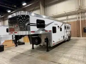 2026 LAKOTA CHARGER C8311 SR HORSE TRAILER